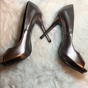 Fabulosity- opened today high heel